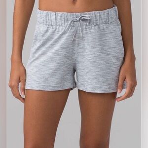 Lululemon On the fly shorts